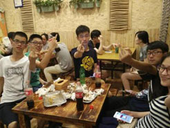 东方华侨农场烧烤加盟,学烧烤技术,开烧烤店多少钱疯狂烤翅加盟